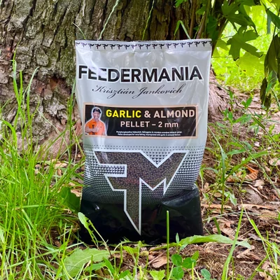 Feedermánia SILVER PELLET 2 MM Garlic Almond 700gr
